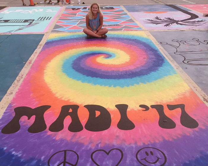 Американским школьникам разрешили раскрасить свое парковочное место