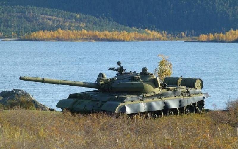 Модернизированные танки Т-54 и Т-62 работают в качестве самоходной артиллерии на Запорожском направлении