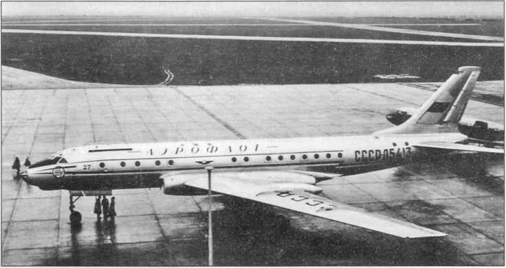 Второй серийный Ту-104 (зав. № 6350002), принимавший участие в эксплуатационных испытаниях. 1956 г. Коллекция С. С. Цветкова