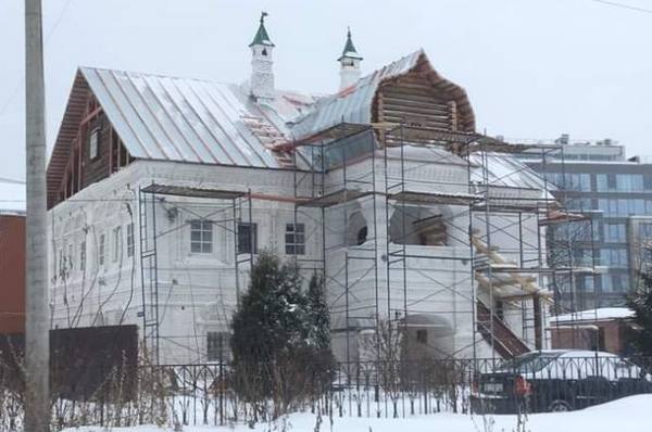 На палатах Афанасия Олисова обещают сохранить деревянную крышу