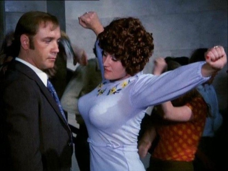 11 деталей в советских фильмах, которые мы все дружно проморгали 11 деталей в советских фильмах, которые мы все дружно проморгали кино и тв