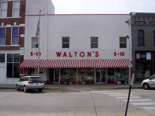 Первый магазин Walmart, который открыли в 1962 году