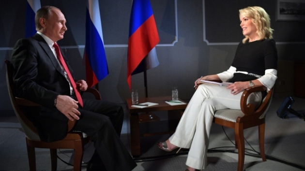 Журналистку NBC Мегин Келли «заклевали» в США за интервью с Путиным