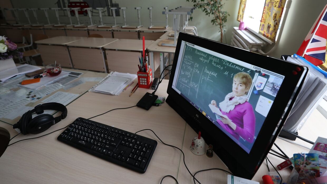 Эксперты обсудили проблемы дистанционного обучения в российских школах