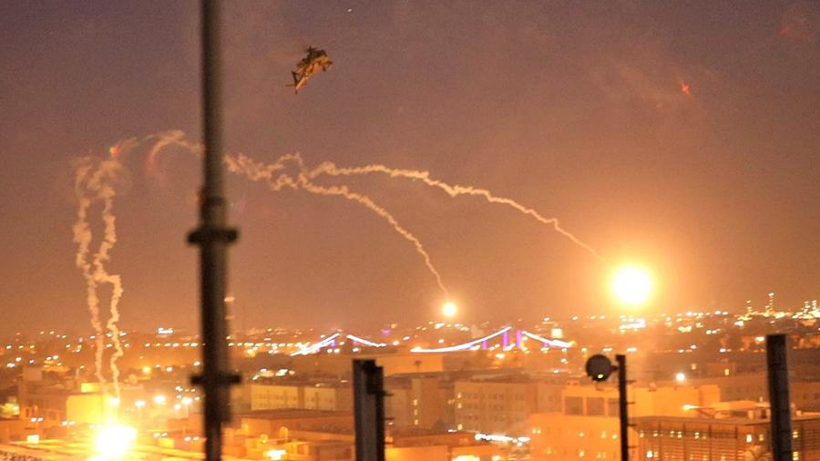 Несколько человек погибли при ракетном обстреле около аэропорта Багдада