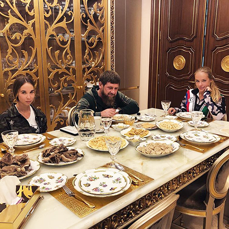 Рамзан Кадыров научил Лизу Пескову готовить национальные блюда чеченской кухни новости, рамзан кадыров, лиза пескова