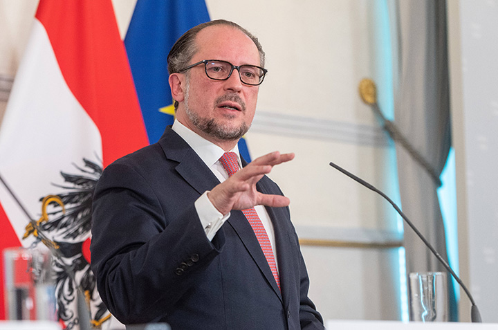 РОССИЯ СТАВИТ ЕС НА КОЛЕНИ: НОВЫЙ ПЛАН ПУТИНА ПО ЗАХВАТУ ЗЕМЕЛЬ РОССИЯ СТАВИТ ЕС НА КОЛЕНИ: НОВЫЙ ПЛАН ПУТИНА ПО ЗАХВАТУ ЗЕМЕЛЬ геополитика