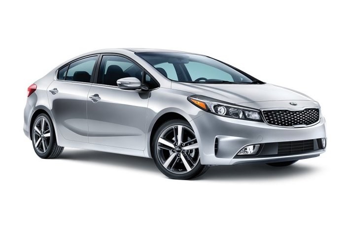 Kia Cerato – недорогой автомобиль среднего класса с богатой комплектацией.