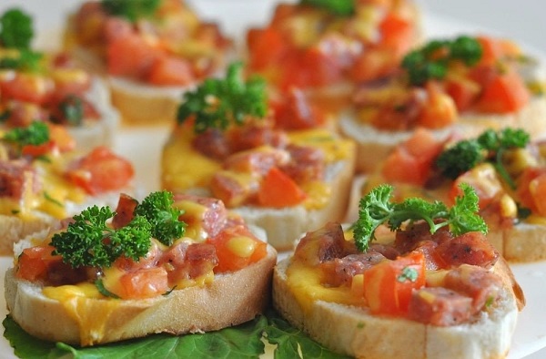 бутерброды с сосисками