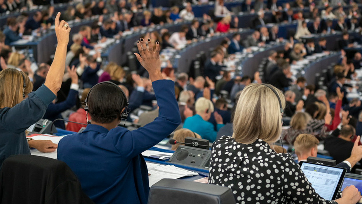 «Унылая картина»: постпред России при ЕС Чижов оценил выборы в Европарламент
