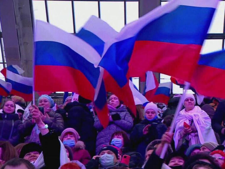 В “Лужниках” на митинг-концерт “Крымская весна” в поддержку спецоперации РФ на Украине собрались более 200 тысяч человек (ВИДЕО)