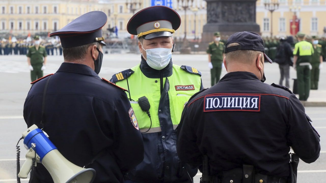 Полиция задержала военкома Якутска Афанасия Захарова