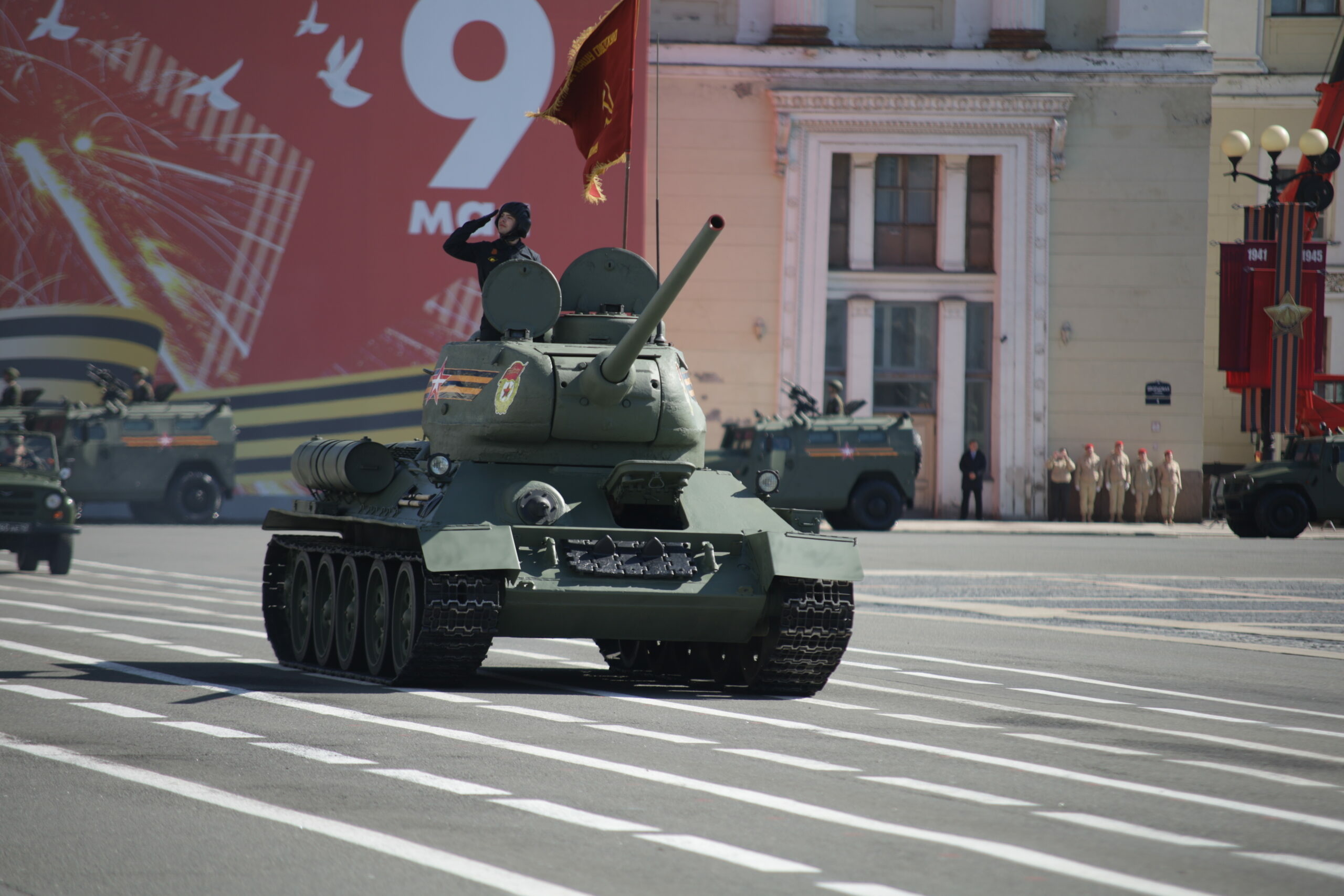 Репетиция парада победы дворцовая площадь. Парад победы на дворцовой. Парад победы. Репетиция 9 мая спб. Программа парада в спб.