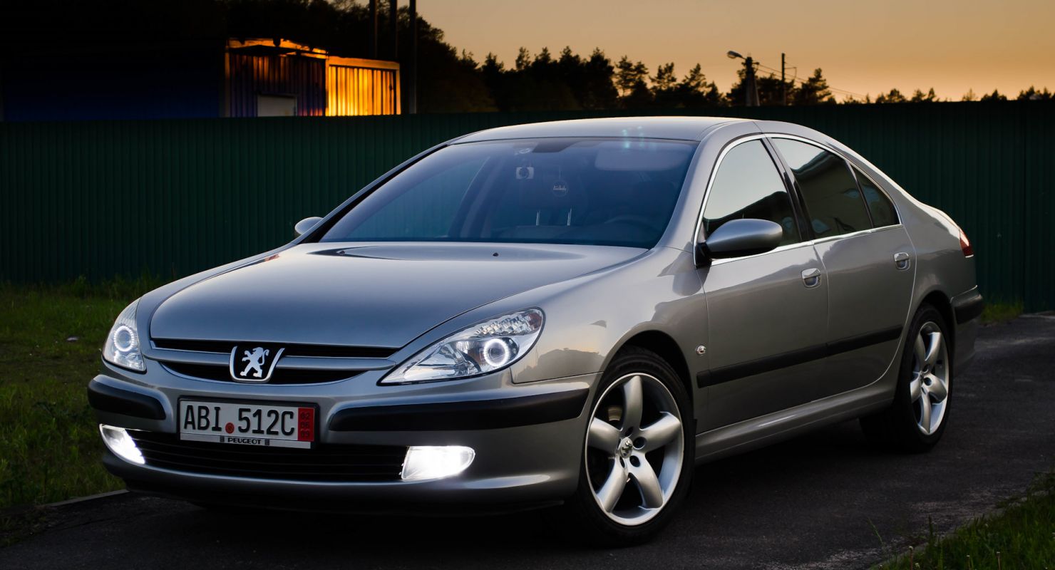 Седан бизнес-класса Peugeot 607