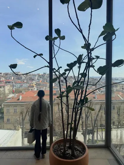 Виктория Исакова отдыхает в Стамбуле с дочерью на фоне слухов о романе с Фёдором Бондарчуком Исакова, Виктория, МорозВиктория, Мороз, ИсаковаВарвара, актрисы, МорозВарвара, браке, стали, Фёдором, дочерью, Бондарчуком, прожила, заболевания, генетического, редкого, младенчестве, ребёнок, родился, старше