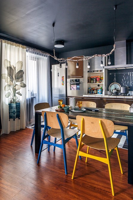 Стильно, ярко, бюджетно: квартира из 90-х, преобразившаяся до неузнаваемости интерьер и дизайн