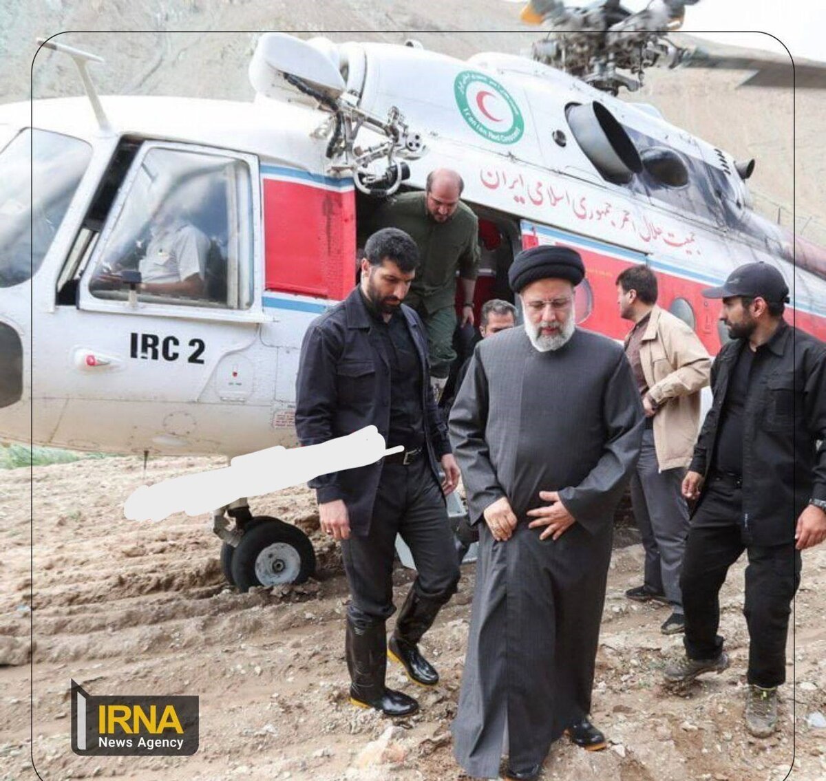 Сегодня мир был потрясен новостью о жёсткой посадке вертолёта с президентом Ирана Ибрагимом Раиси и министром иностранных дел Хосейном Амиром Абдулахияном.-4