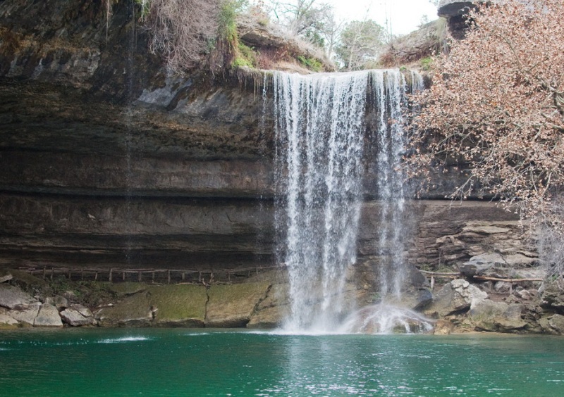 Озеро Гамильтон Пул (Техас, США). Фото / Hamilton Pool photo