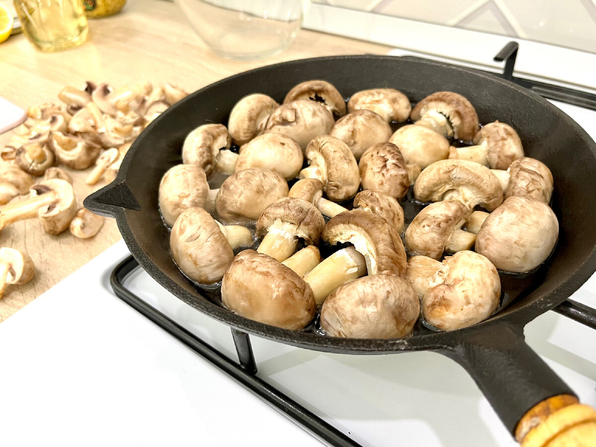 Маринованные шампиньоны за 1 час: небольшой нюанс для особого вкуса блюда из грибов,закуски