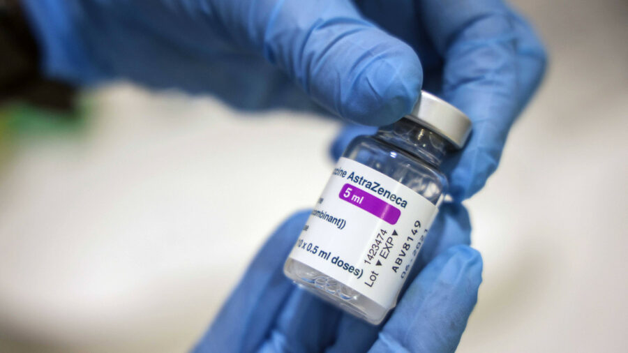 AstraZeneca начала отзывать свою векторную вакцину от COVID-19 по всему миру