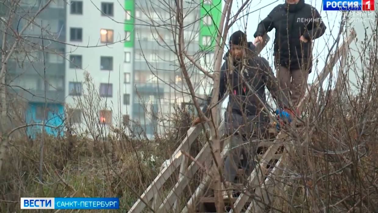 Жителям Каменки в Петербурге приходится выбираться из квартала по «полосе препятствий» Жителям Каменки в Петербурге приходится выбираться из квартала по «полосе препятствий» Общество