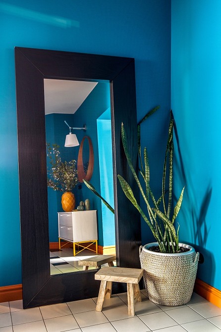 Стильно, ярко, бюджетно: квартира из 90-х, преобразившаяся до неузнаваемости интерьер и дизайн