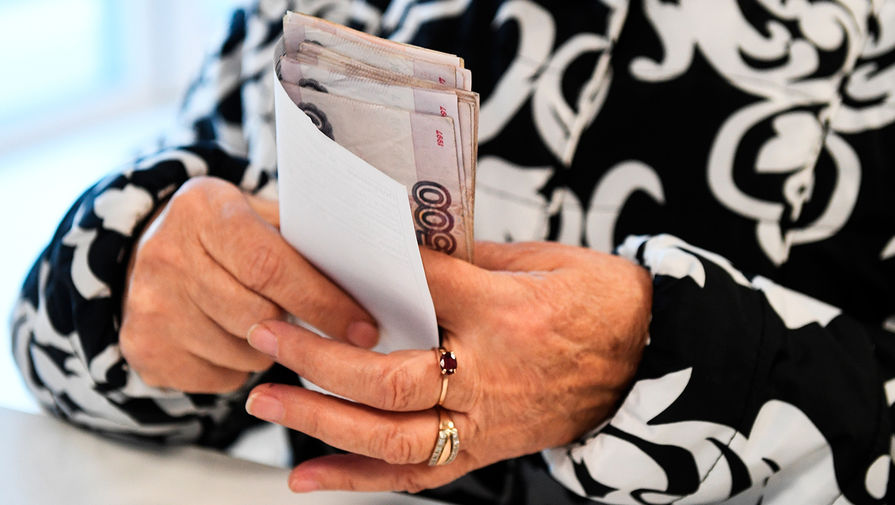 Экономист Швец: россияне с вредным стажем могут выйти на пенсию досрочно