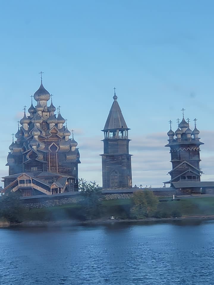 Василий Устюжанин: Безымянные божьи плотники