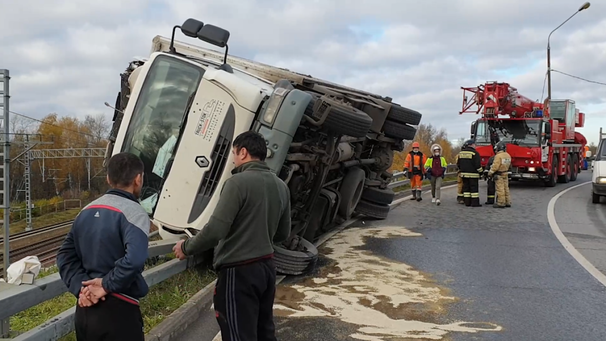 Водитель поставил. Давидыча подрезала фура на 270. Что делают водители в МЧС.