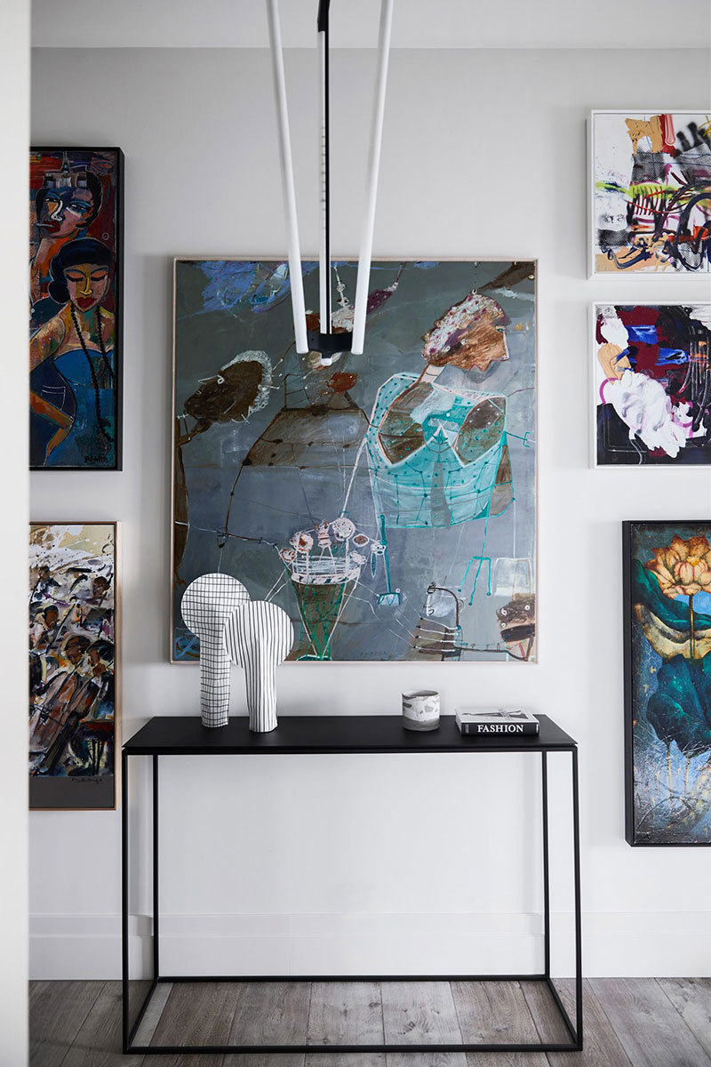 Необычный дом с чёрным фасадом в Австралии Необычный дом с чёрным фасадом в Австралии Австралия,загородный дом,интерьер и дизайн,минимализм,современный стиль,темные тона