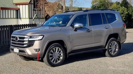 Обновленный Toyota Land Cruiser 300 стал экономичнее и мощнее предшественника