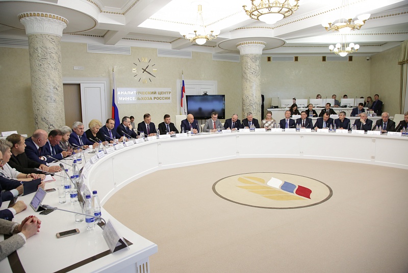Встреча Джамбулата Хатуова с главами отраслевых союзов и ассоциаций