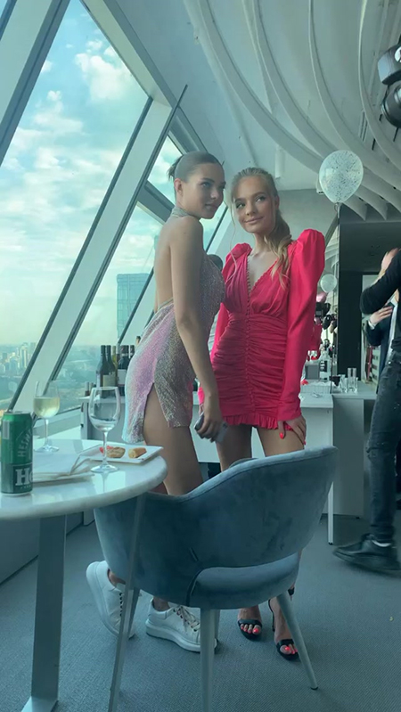 Никакого больше карантина: Елизавета Пескова с братом Микой устроили вечеринку в "Москва-Сити" Никакого больше карантина: Елизавета Пескова с братом Микой устроили вечеринку в "Москва-Сити" Дети,Дети знаменитостей