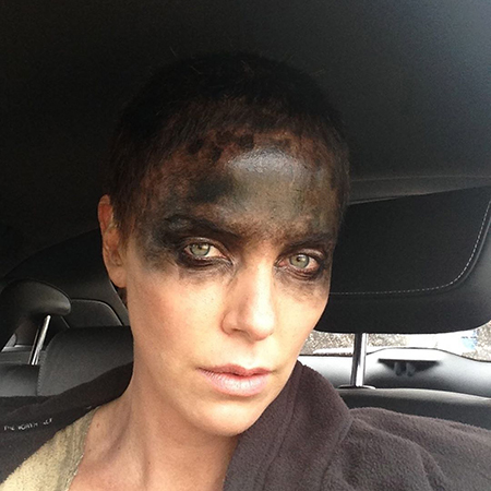 Шарлиз Терон отреагировала на решение заменить ее более молодой актрисой в приквеле "Безумного Макса": "С этим сложно смириться" Кино