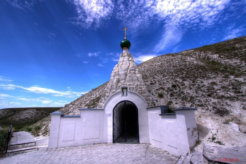 Спасский Костомаровский пещерный женский монастырь