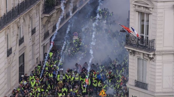 Протесты во Франции в фотографиях