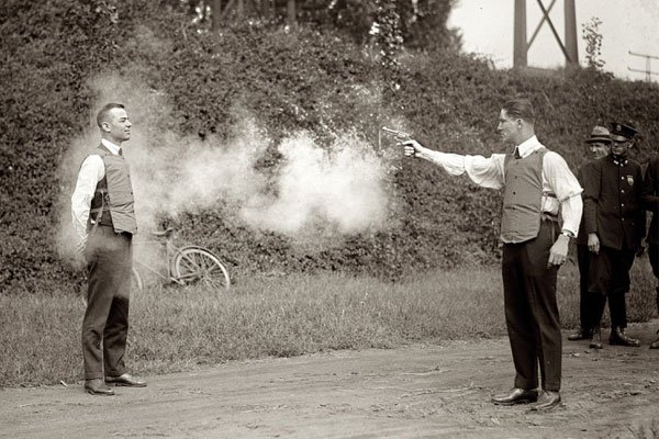 15 безумных фотографий из 20 века