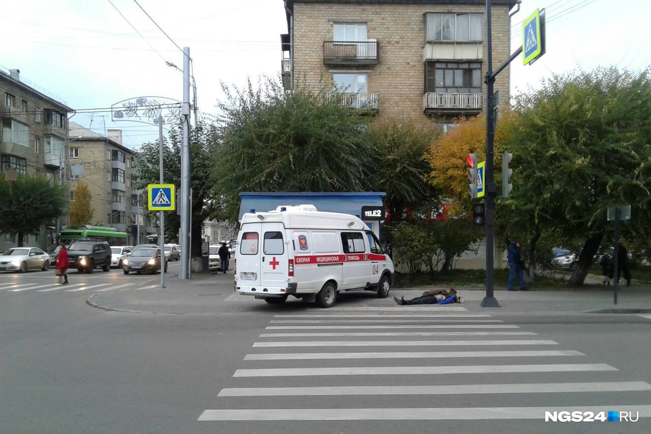 Возле 5. Красноярск перекресток профсоюзов мира. Перекресток профсоюзов мира.