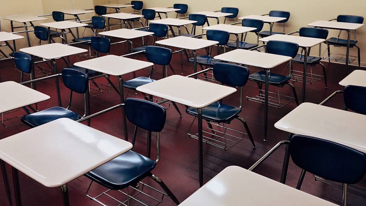 Власти Якутии перевели часть школьников Якутска на удаленный формат обучения