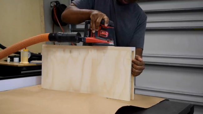 Легкие настенные полки со скрытой подвеской Легкие настенные полки со скрытой подвеской