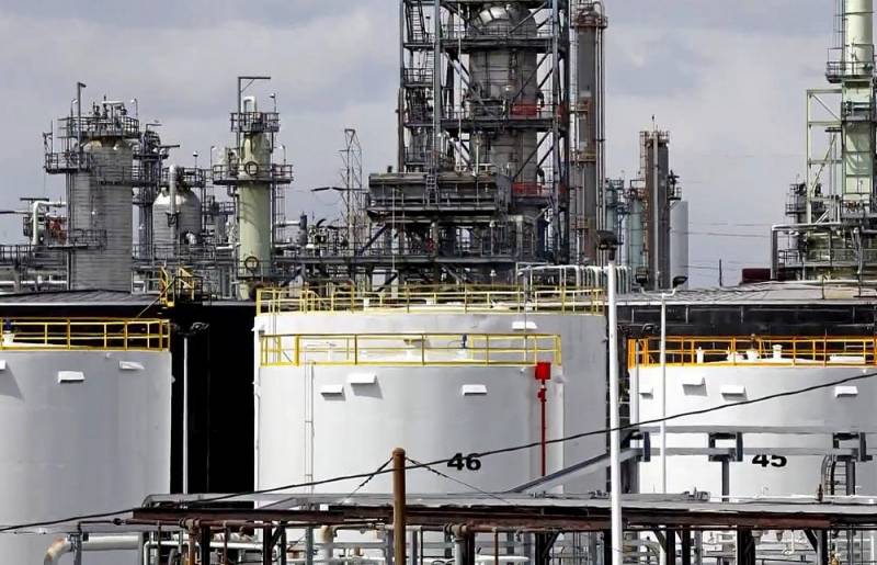 США рискуют потерять половину стратегических запасов нефти
