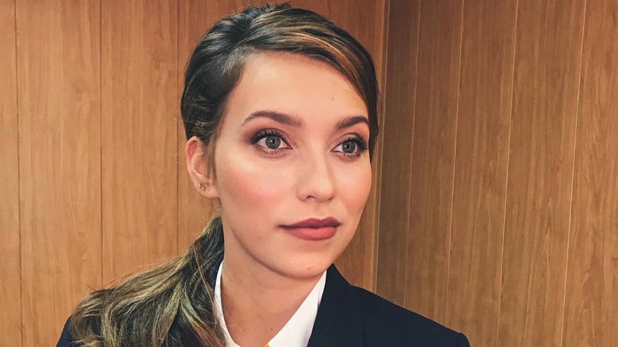 Певица Калашникова объяснила причину ухода ведущей Регины Тодоренко из Instagram