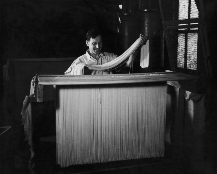 Редкие исторические фотографии: Как делали макароны в начале 20 века Редкие исторические фотографии: Как делали макароны в начале 20 века