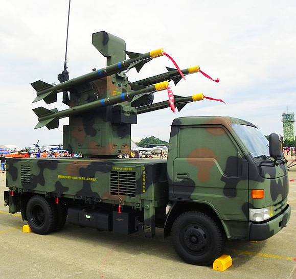Система ПВО Тайваня: переносные и самоходные зенитные ракетные комплексы малой дальности Система ПВО Тайваня: переносные и самоходные зенитные ракетные комплексы малой дальности оружие