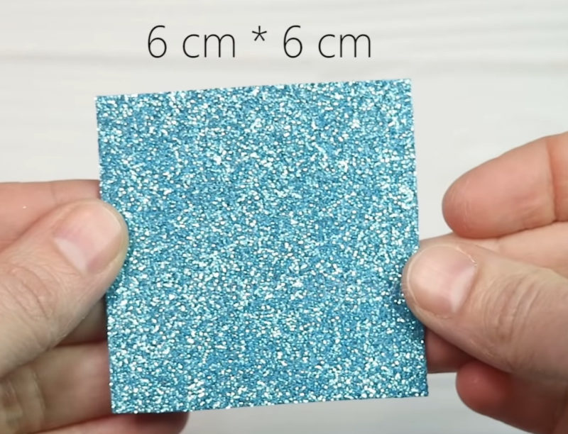 Шикарная снежинка из глиттерного фоамирана, которая украсит вашу елочку