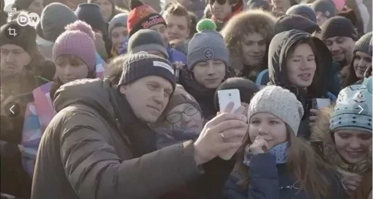 Следком возбудил дело против навальнистов за политическое совращение малолетних