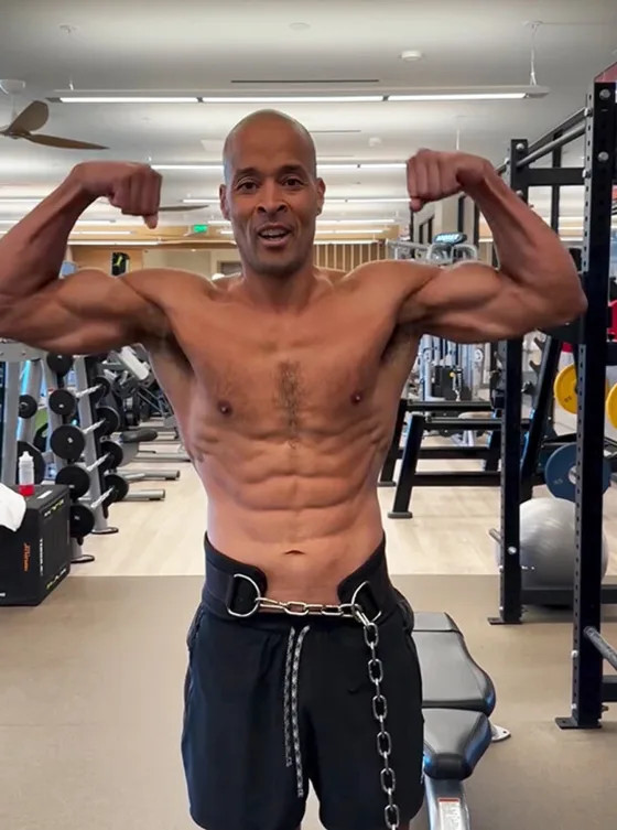 Фитнес-киборг и бывший спецназовец спасает карьеры звезд UFC. Бойцы блюют на его тренировках