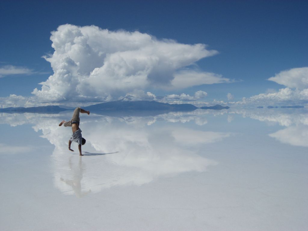 Солончак Уюни, Боливия (Salar de Uyuni, Bolivia) — самое большое соленое озеро во всем мире Солончак Уюни, Боливия (Salar de Uyuni, Bolivia) — самое большое соленое озеро во всем мире путешествия