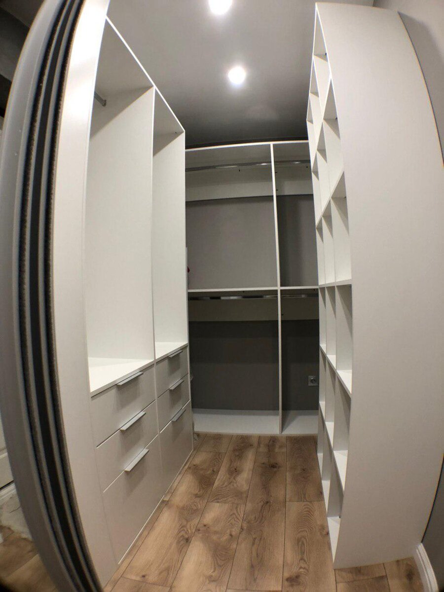 Шкаф — на свалку! Обустраиваем гардеробную на 2х квадратах одежду, можно, гардеробную, место, чтобы, удобно, обувь, шкафа, комфорта, только, нужно, гардеробная, комнате, прихожей, зеркало, через, хватит, места, верхнюю, метров