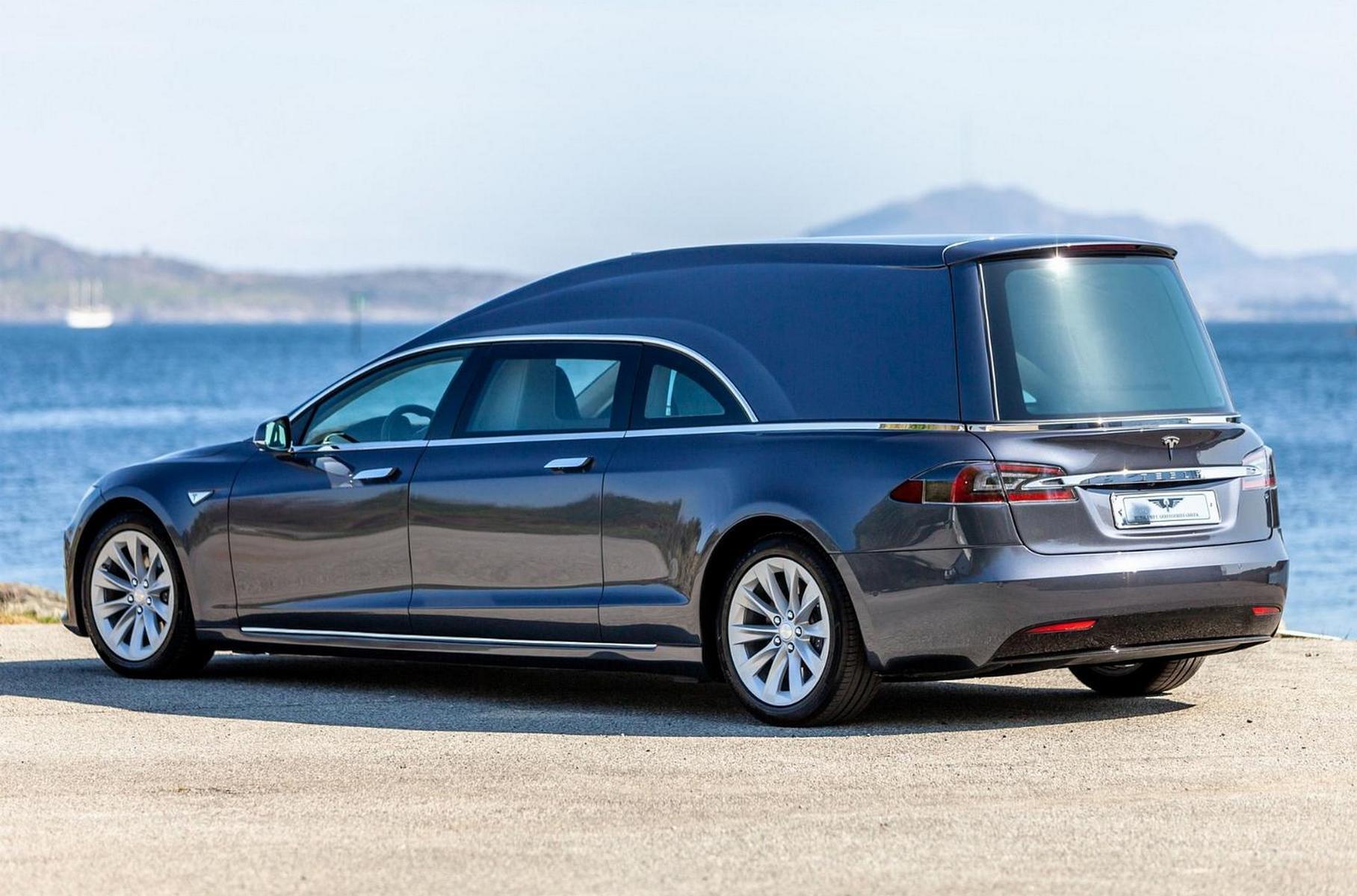 Удивительные «Теслы»: от кабриолета до катафалка Удивительные «Теслы»: от кабриолета до катафалка ##,Селектор